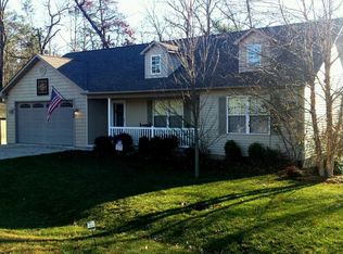 8188 Chief Red Cloud Dr, Crossville, TN 38572