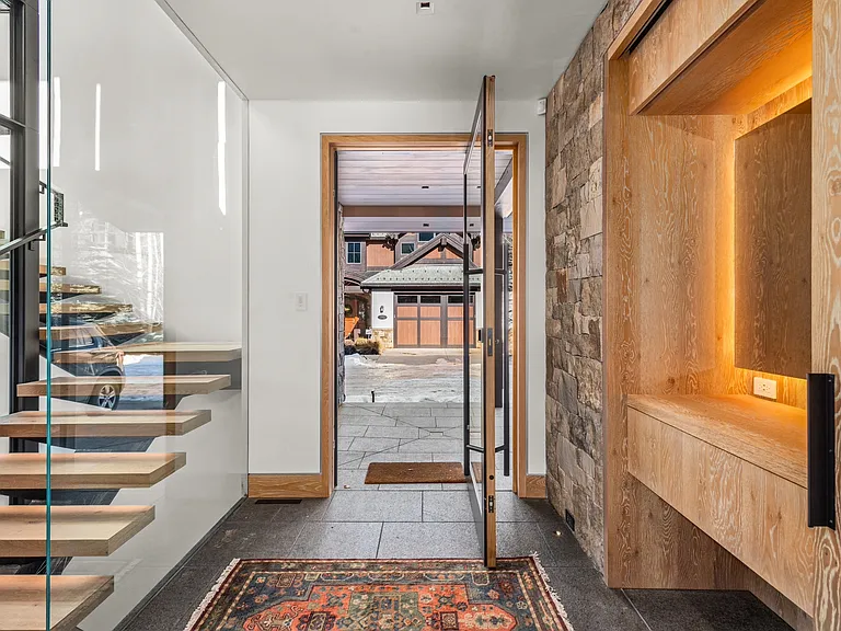 549 Walnut St — Photo 55