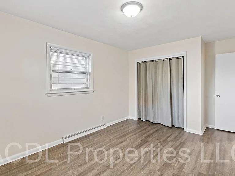 1564 S 74th St — Photo 12