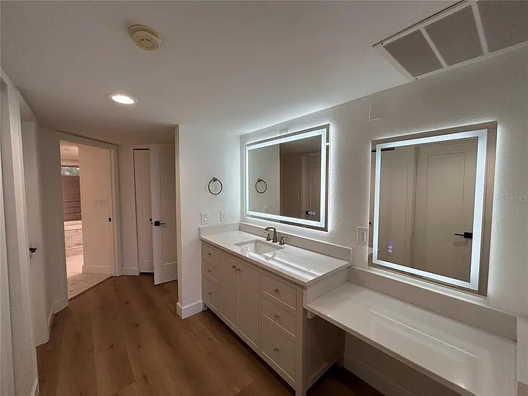 6260 Kipps Colony Ct #203 — Photo 33