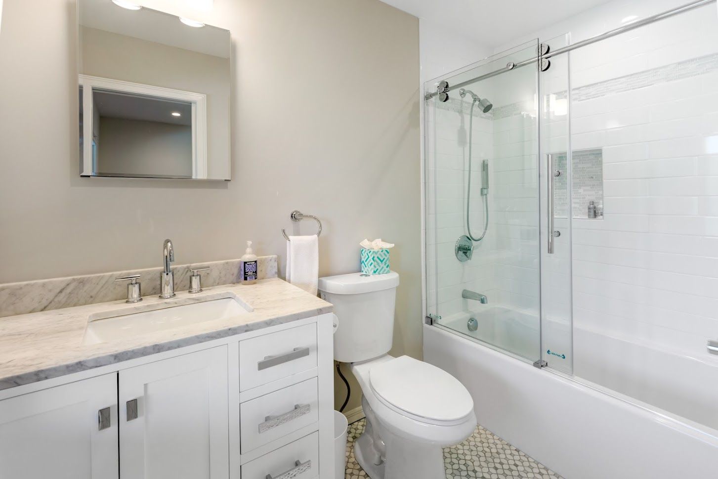 1st level guest bath 1