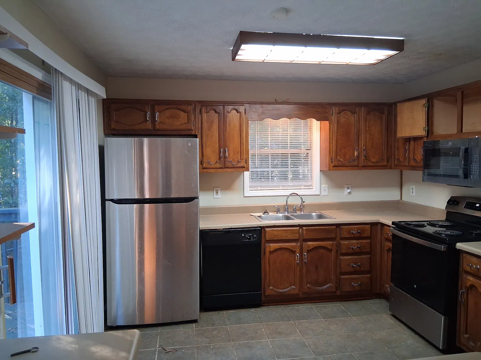 7728 Governors Lne - Leeson - 1 — Photo 2