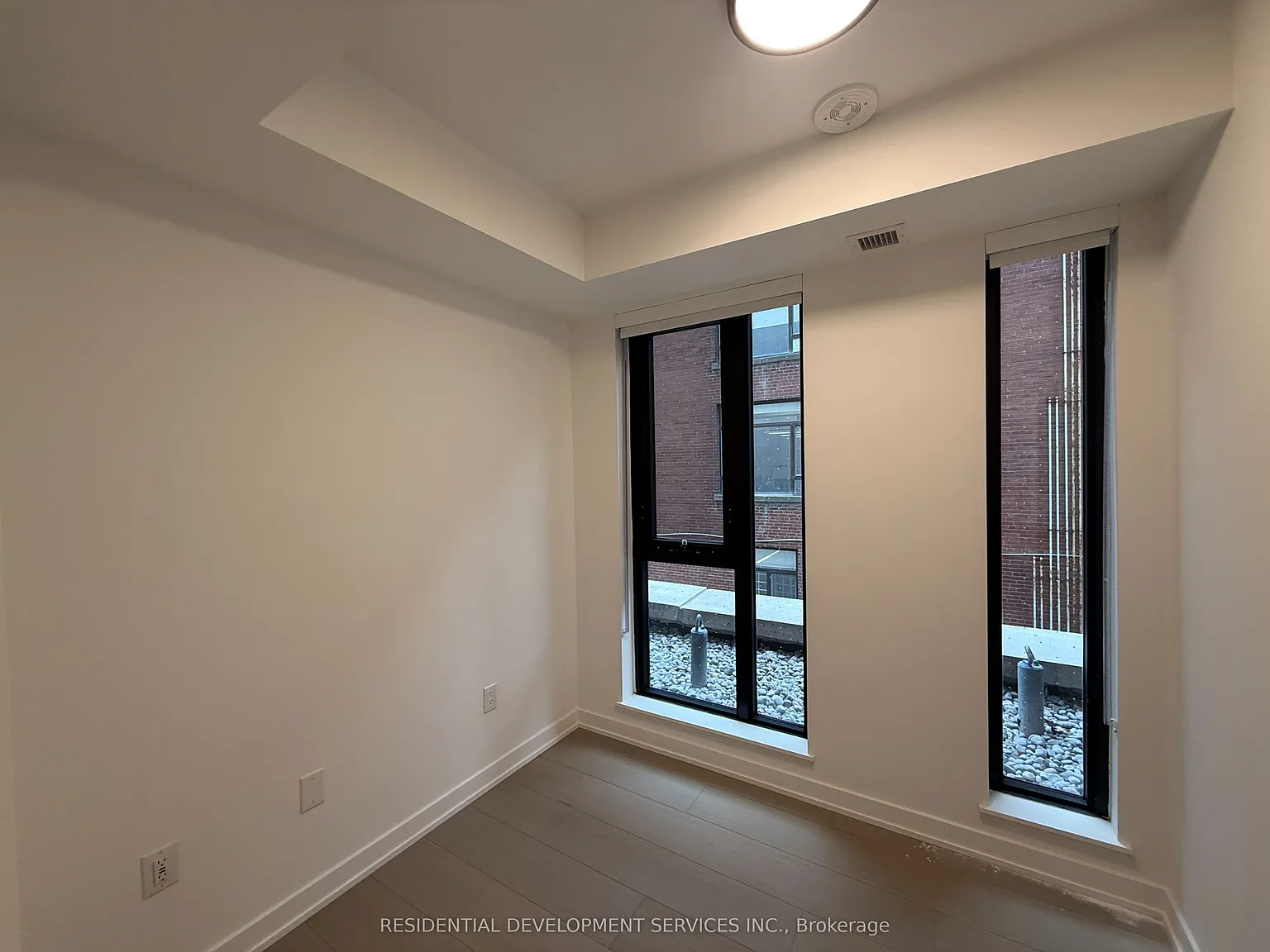 123 Portland Condos — Photo 4