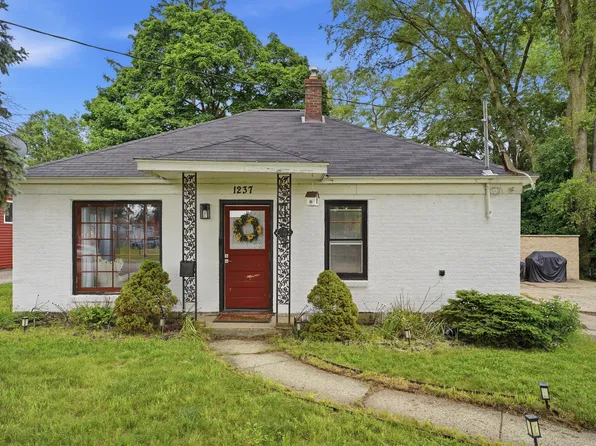 1237 Fuller Ave NE, Grand Rapids, MI 49505