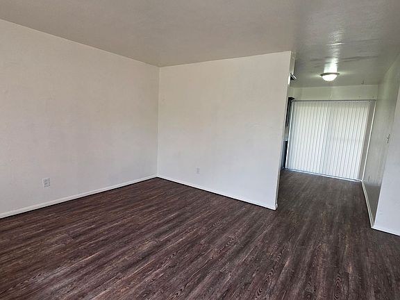 2nd image of 4309 Woodedge Dr