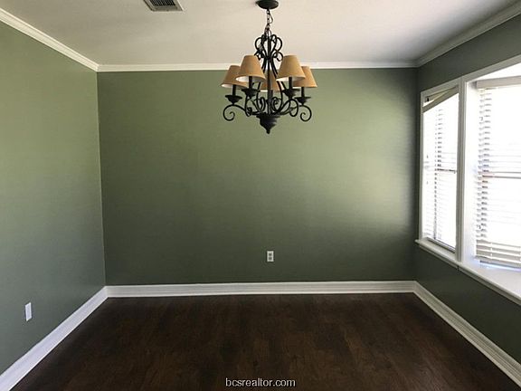 5th image of 2701 Teakwood Ct