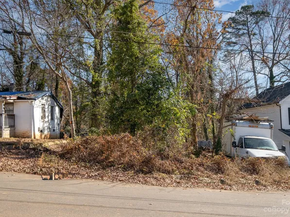 4221 Plato Cir, Charlotte, NC 28208