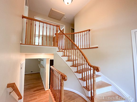 2nd image of 6463 Oldbarn Ct