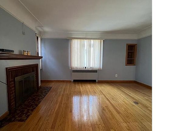 5th image of 9316 McKinney St