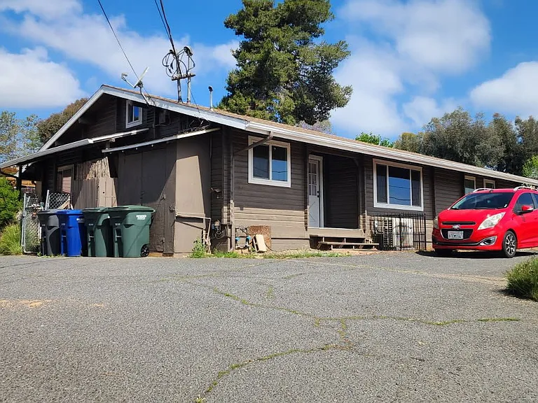 1111 Alturas Rd — Photo 15