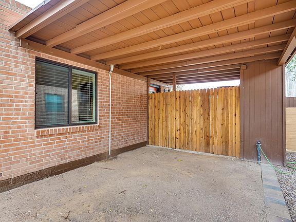3rd image of 1620 N Forgeus Ave