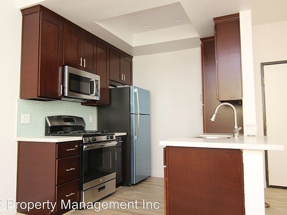 3rd image of 1130 Rexford Dr APT 1