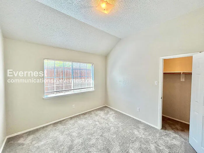 1608 Willow Crk — Photo 16