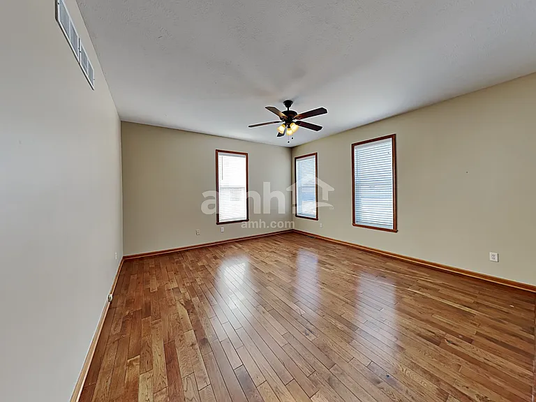 6715 Legacy Pointe Ct — Photo 9