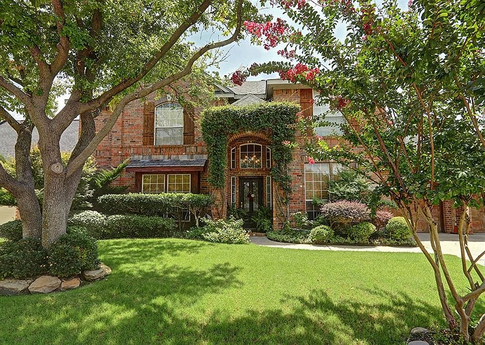 1st image of 6731 Canyon Crest Dr