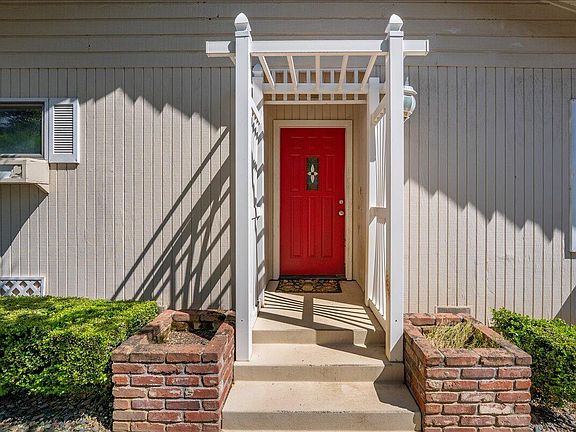 5th image of 22635 River View Dr