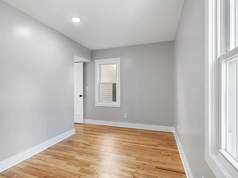 601 Dewey St #1 — Photo 6