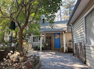 438 Forest Ln, Crestline, CA 92325