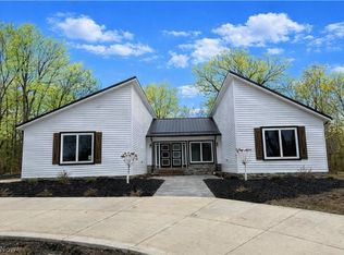 3940 Ellendale Rd, Moreland Hills, OH