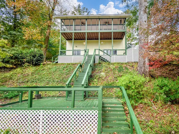 320 Weatherford Cir, Dadeville, AL 36853