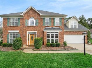 1719 Spring Stone Dr, Matthews, NC 28105