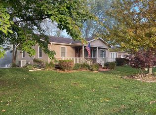 1610 NE Ozark Dr, Lees Summit, MO 64086