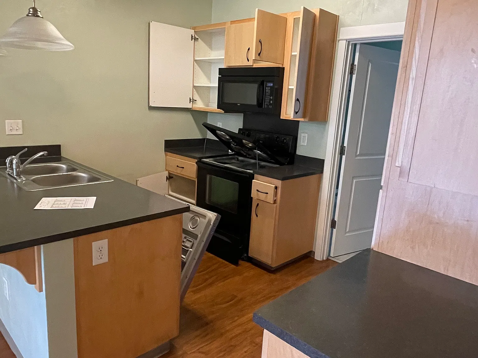 2 bed, $1,550 — Photo 2