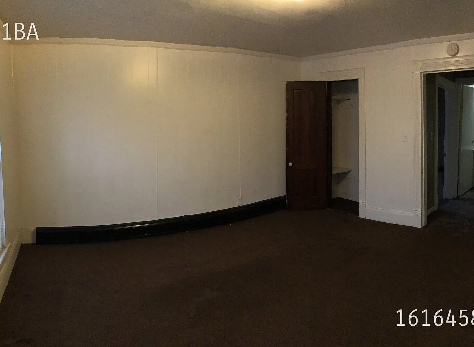 NW one bed upper at 1002 Douglas — Photo 3