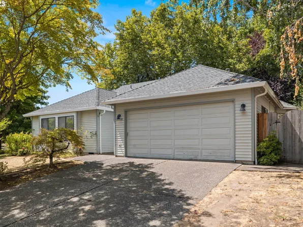 3015 NW Norwalk Pl, Beaverton, OR 97006