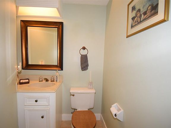 4th image of 1702 Beacon Cove Ct