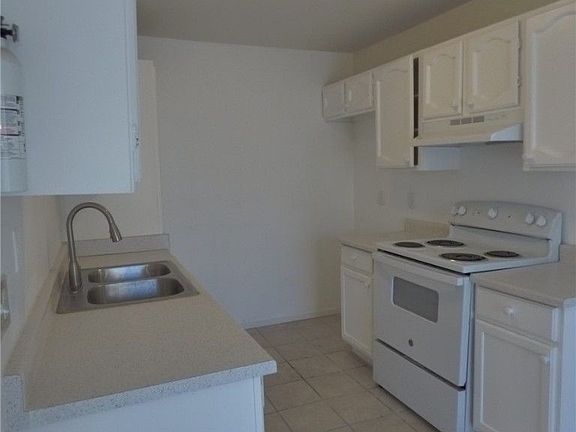 5th image of 5146 Gray Ln APT D
