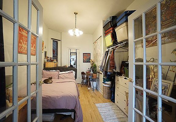 2nd image of 114 Walton St #2F
