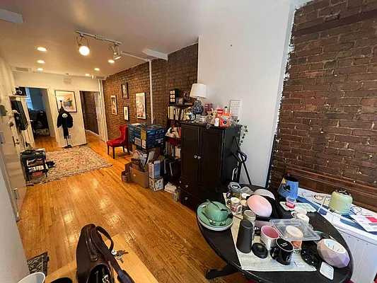 Rented by Best Apartments North Inc | media 21