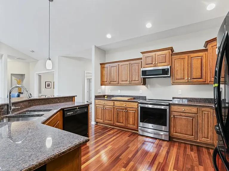 1632 Cobblefield Rd — Photo 6
