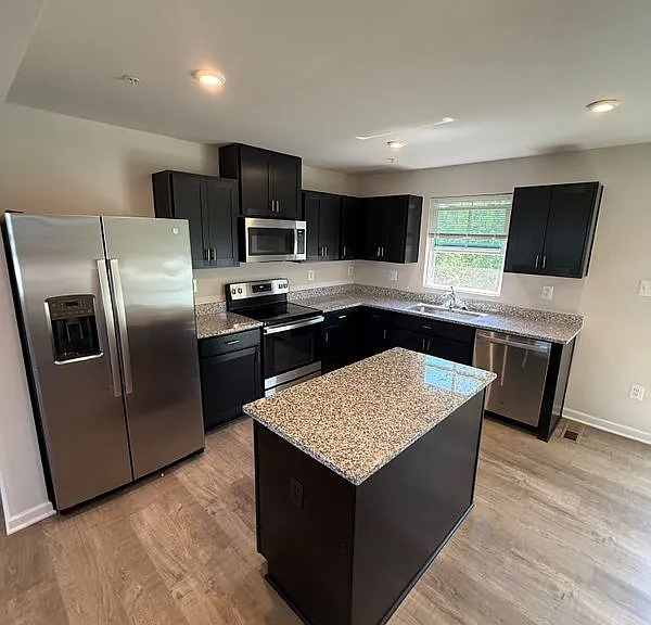 202 Red Bill Ln — Photo 3