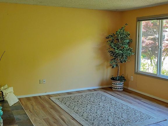 5th image of 12927 NE 128th Pl