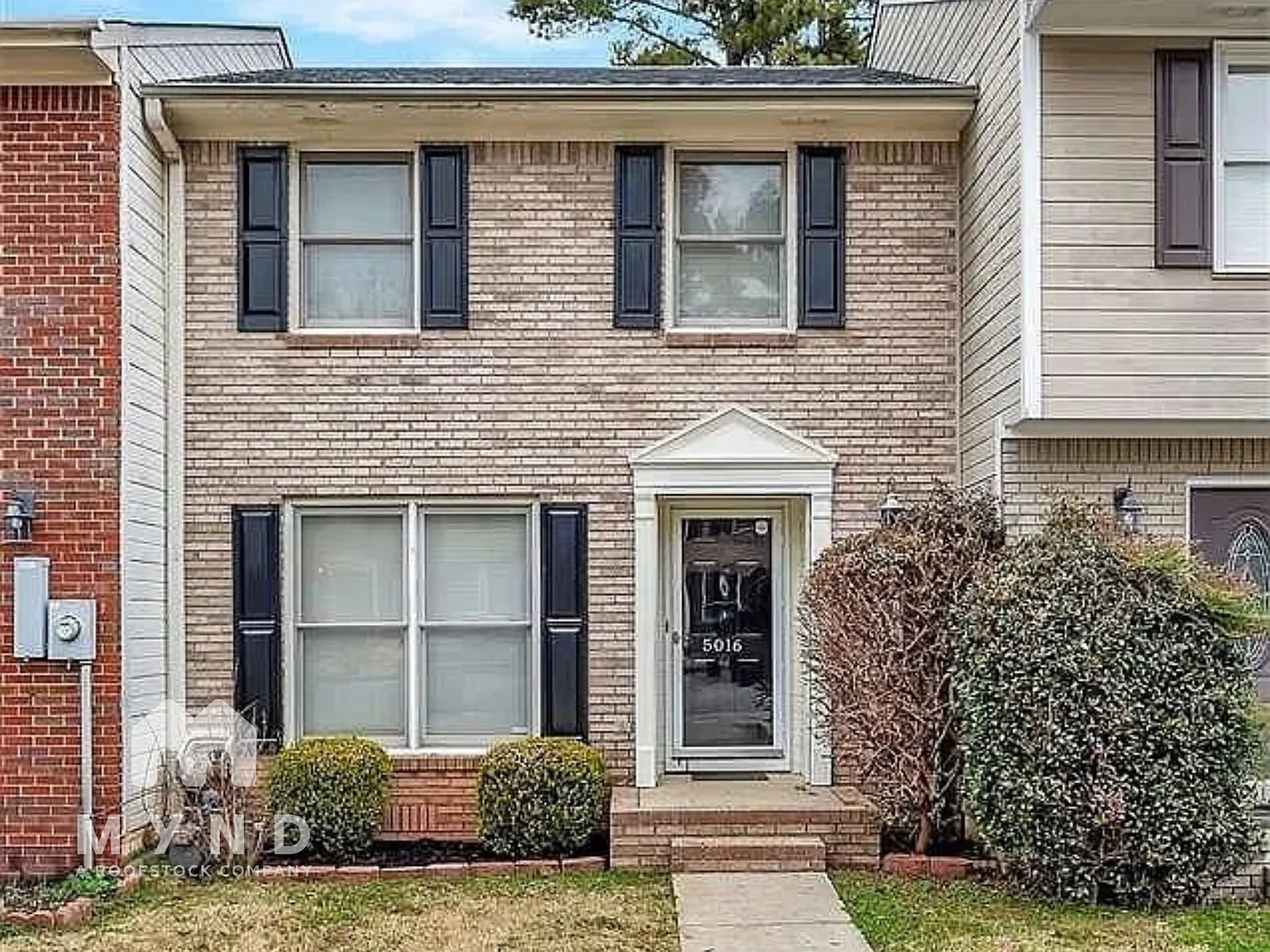 2 bed, 1.5 bath, 1128 sqft, $1,065 — Photo 1