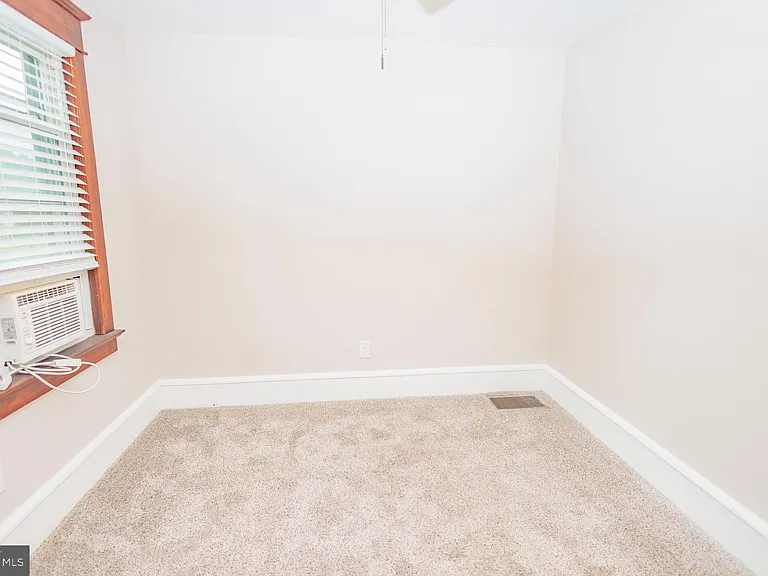11 Sewell St #A — Photo 6