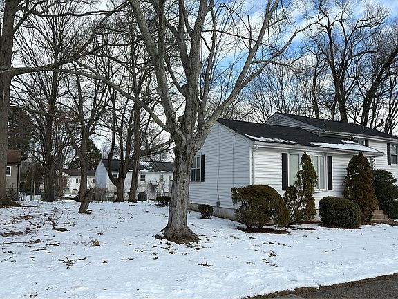 3rd image of 57 Carroll Rd