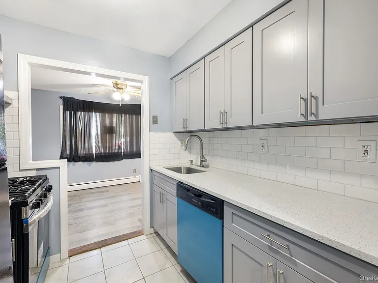 78 Roosevelt Dr — Photo 13