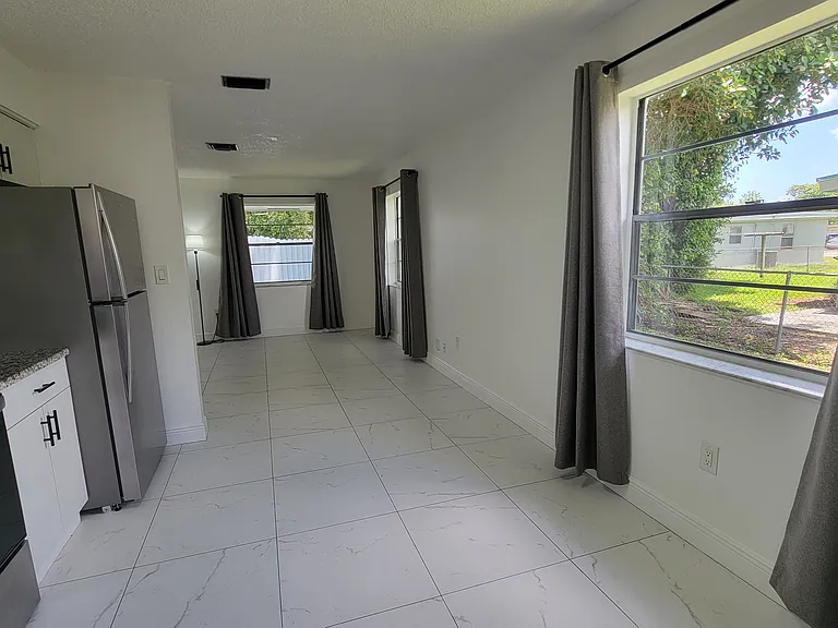kitchen / living