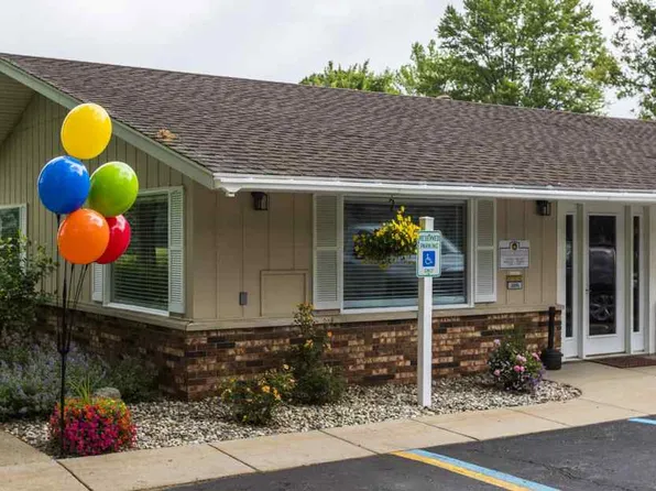 Royal Estates, 8300 Ravine Rd #1a0, Kalamazoo, MI 49009