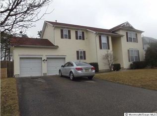 18 Hannah Lee Rd, Barnegat, NJ 08005