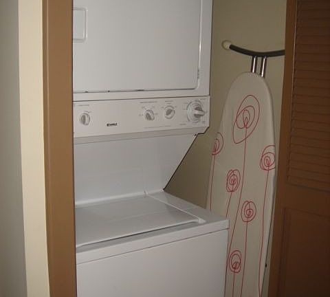 5th image of 170 King St Unit 720
