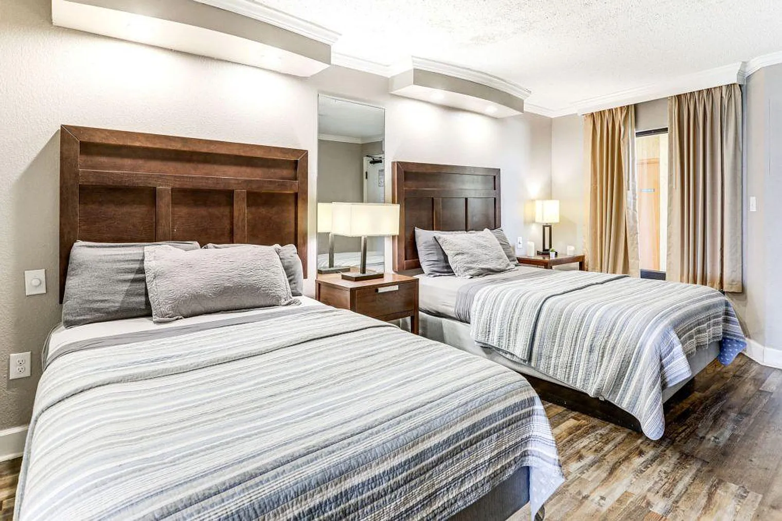 1 bed, 1.0 bath, 624 sqft, $2,277 — Photo 4