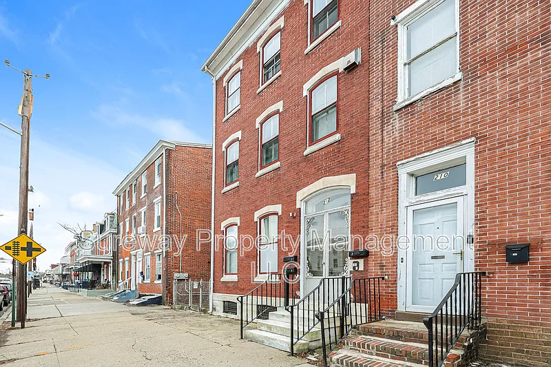 1 bed, 1.0 bath, $1,520 — Photo 2