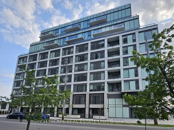 1195 Queens Ave #303, Oakville, ON L6H 2B7