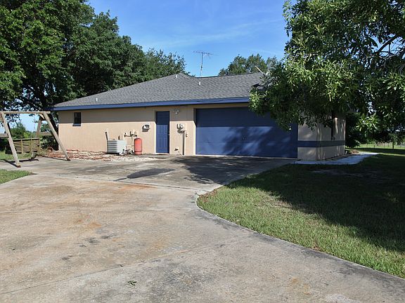 3rd image of 189 Park Land Dr
