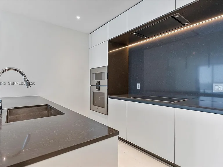 300 Biscayne Boulevard Way #803 — Photo 30