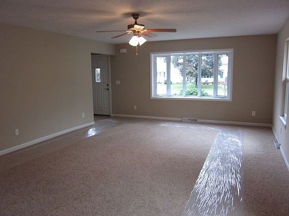 5th image of 39022 Gardenside Dr